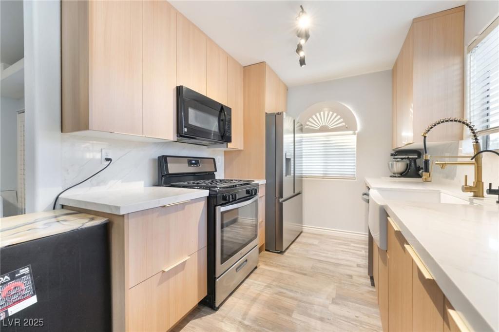 MLS #2739328 image #0