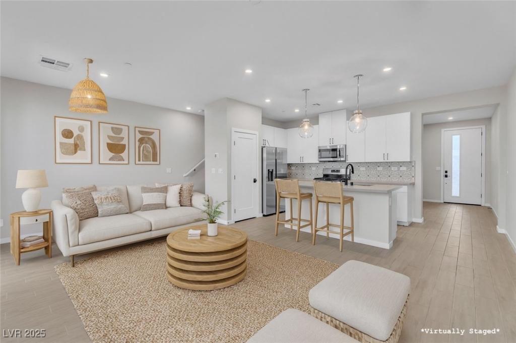 MLS #2739426 image #0