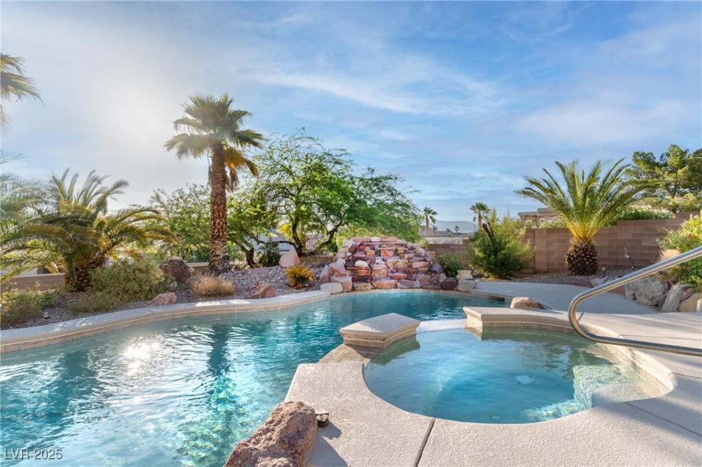 MLS #2741573 image #0