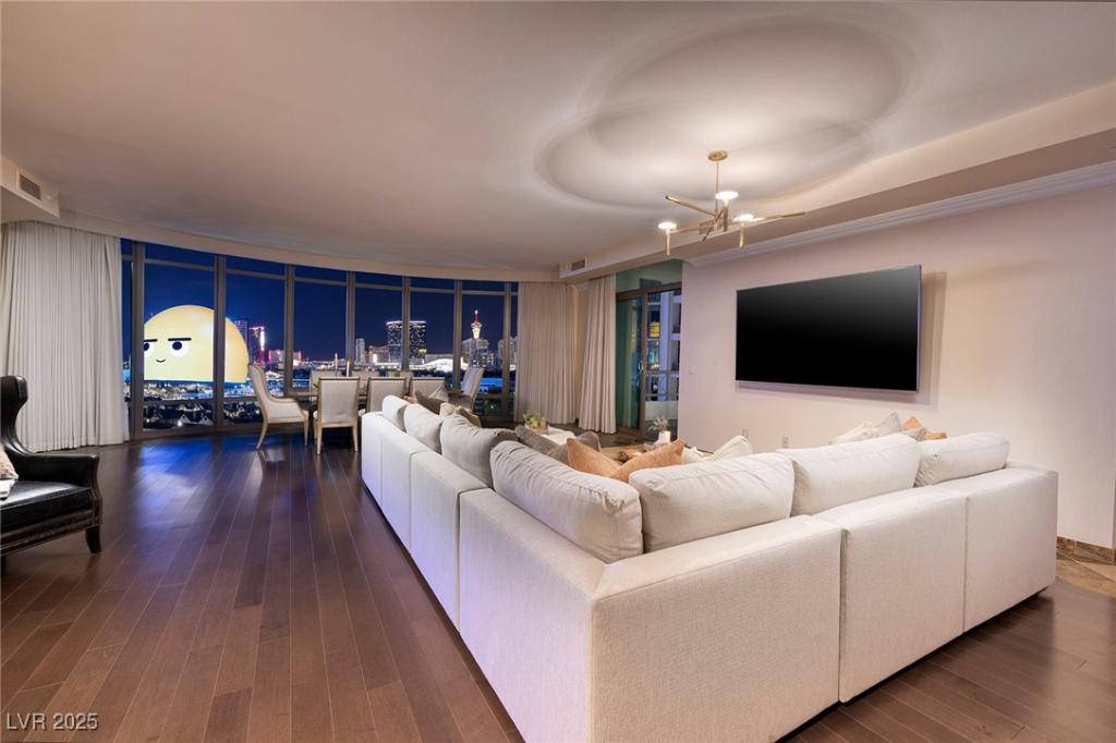 MLS #2742123 image #0