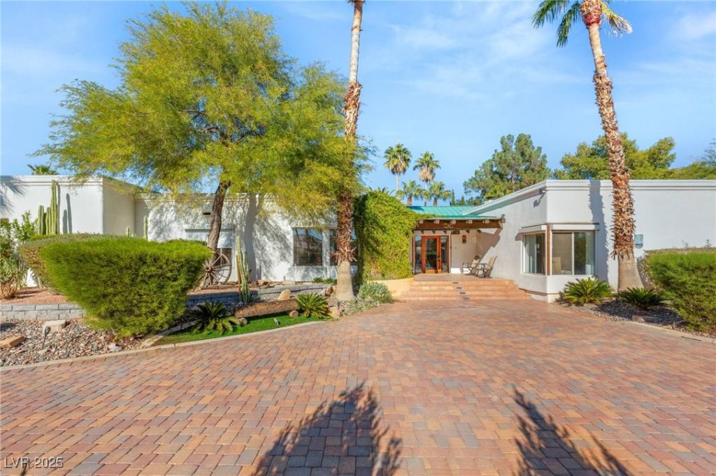 MLS #2742396 image #0