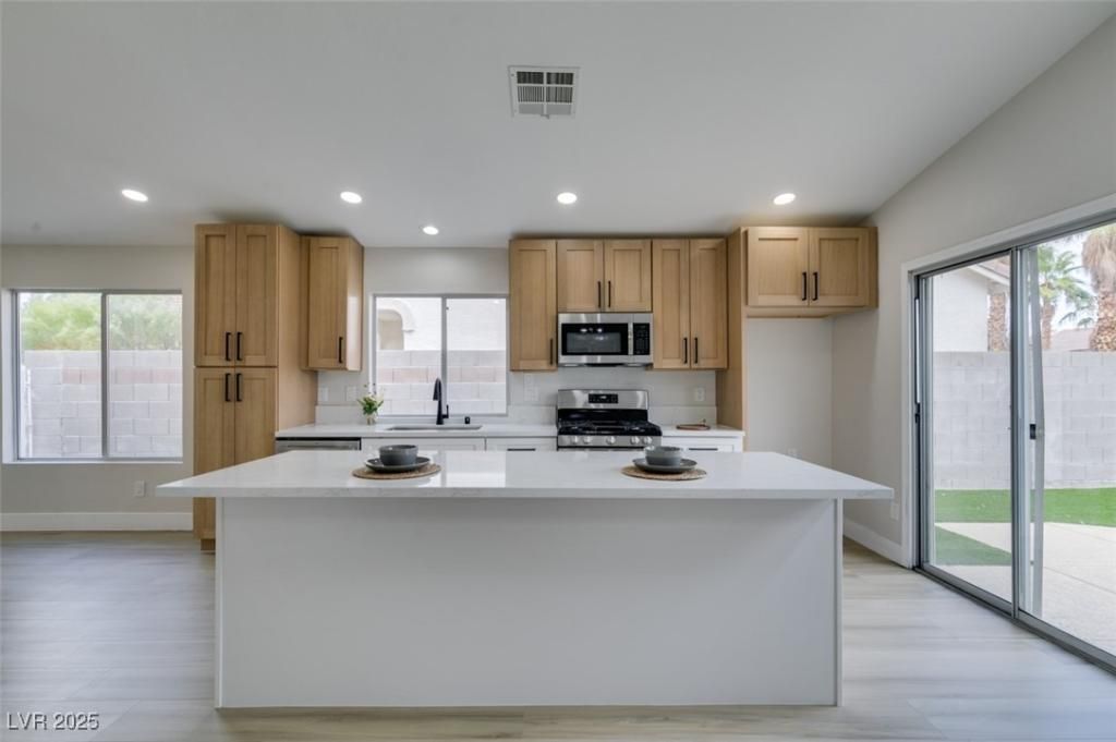 MLS #2742407 image #0