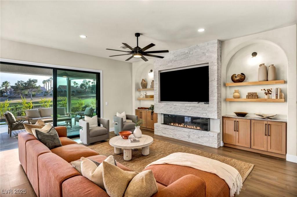 MLS #2742704 image #0