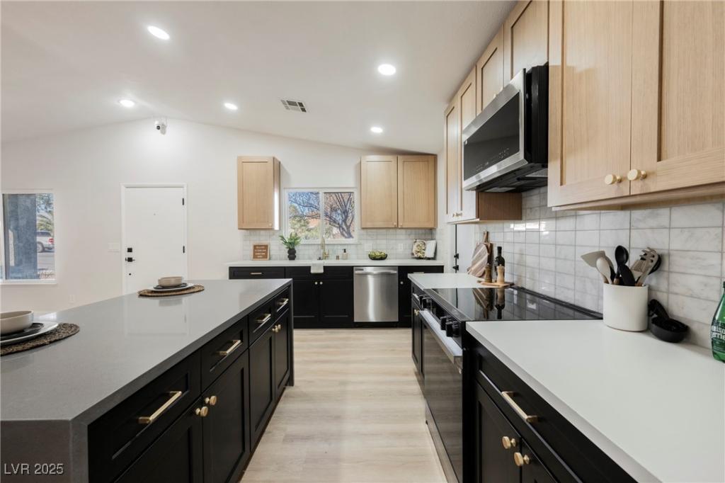 MLS #2742906 image #0