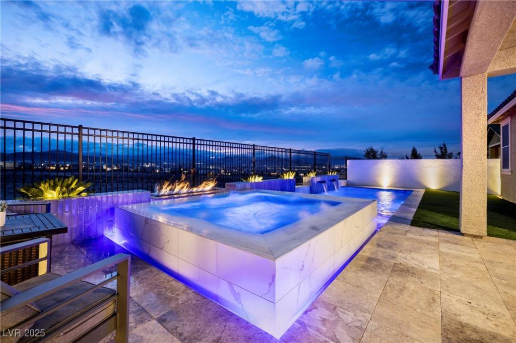 MLS #2743885 image #0