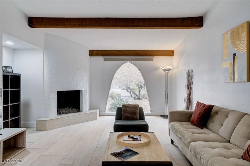 MLS #2744278 image #0