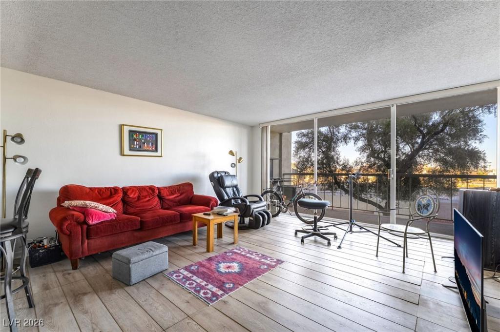 MLS #2744340 image #0