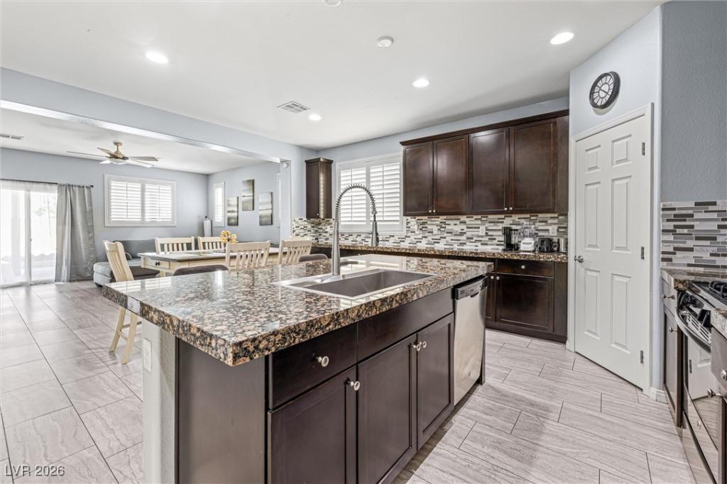 MLS #2744393 image #0