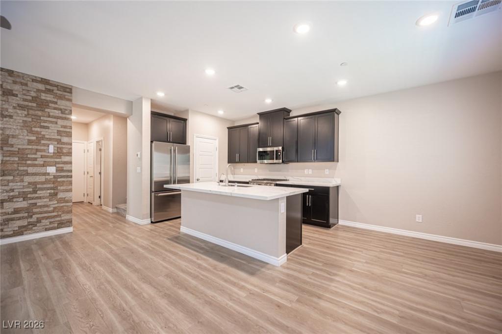 MLS #2744396 image #0