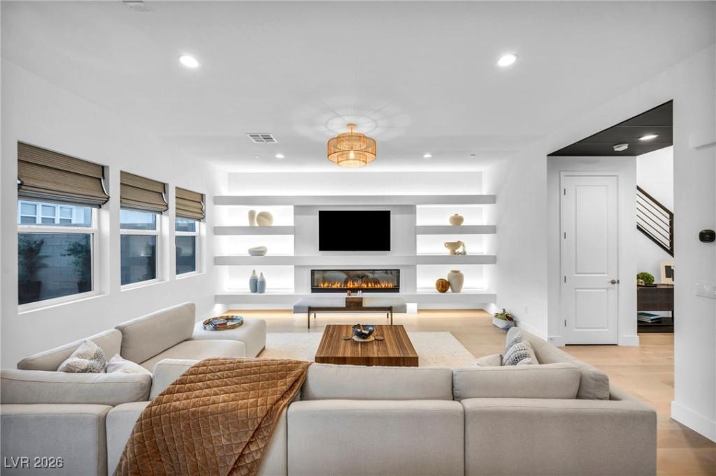 MLS #2744664 image #0