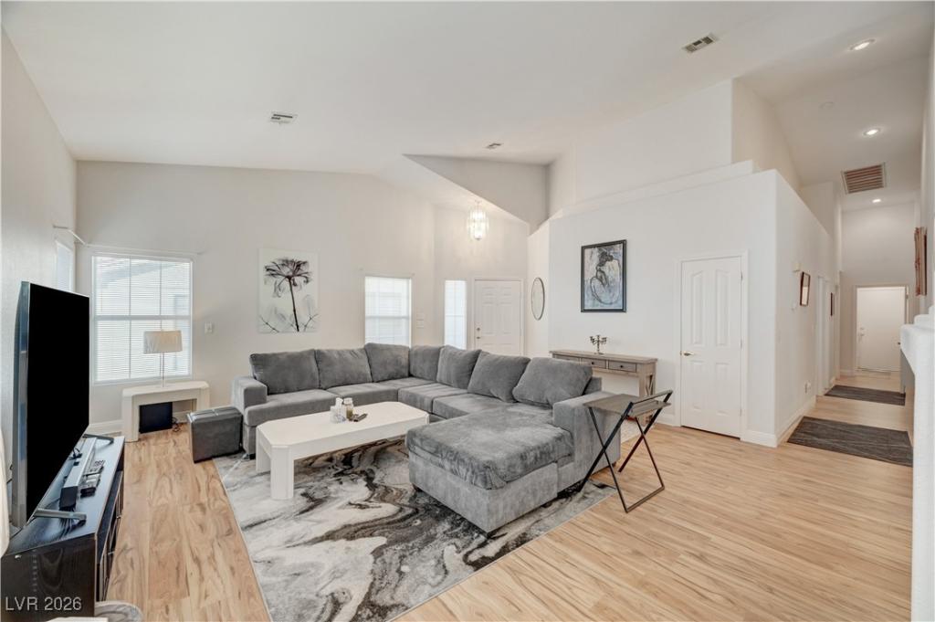 MLS #2744985 image #0