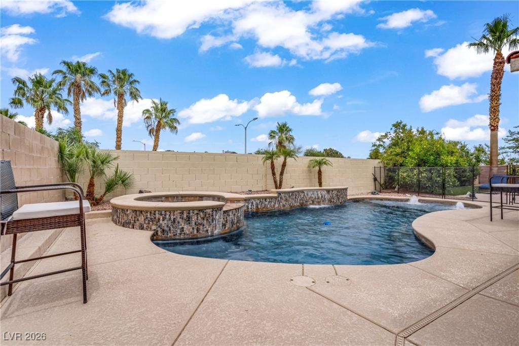 MLS #2745071 image #0