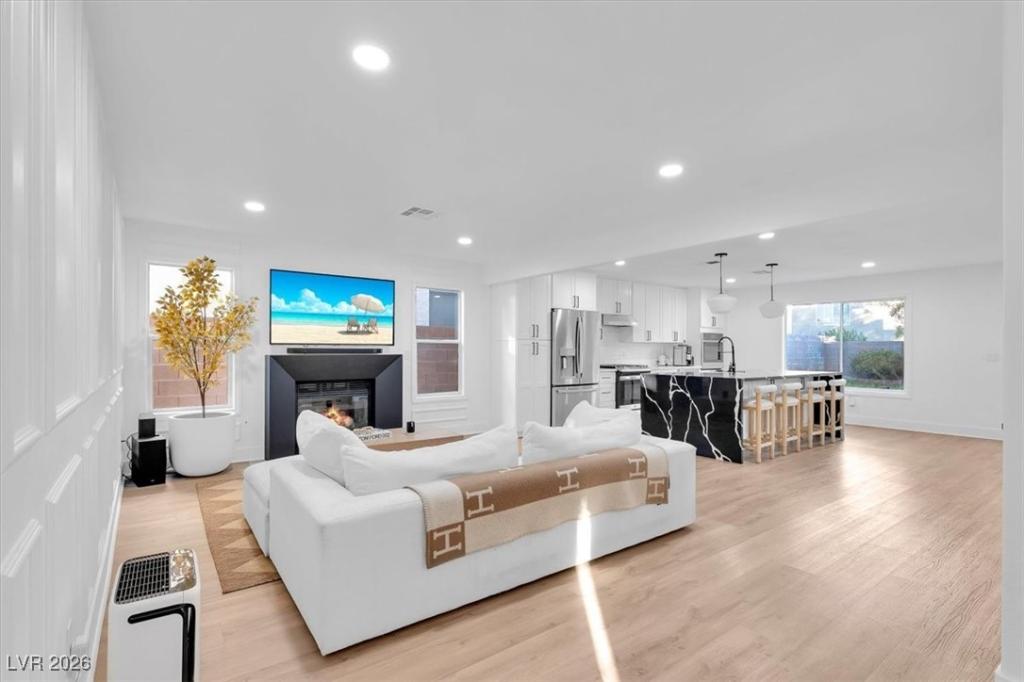 MLS #2745073 image #0