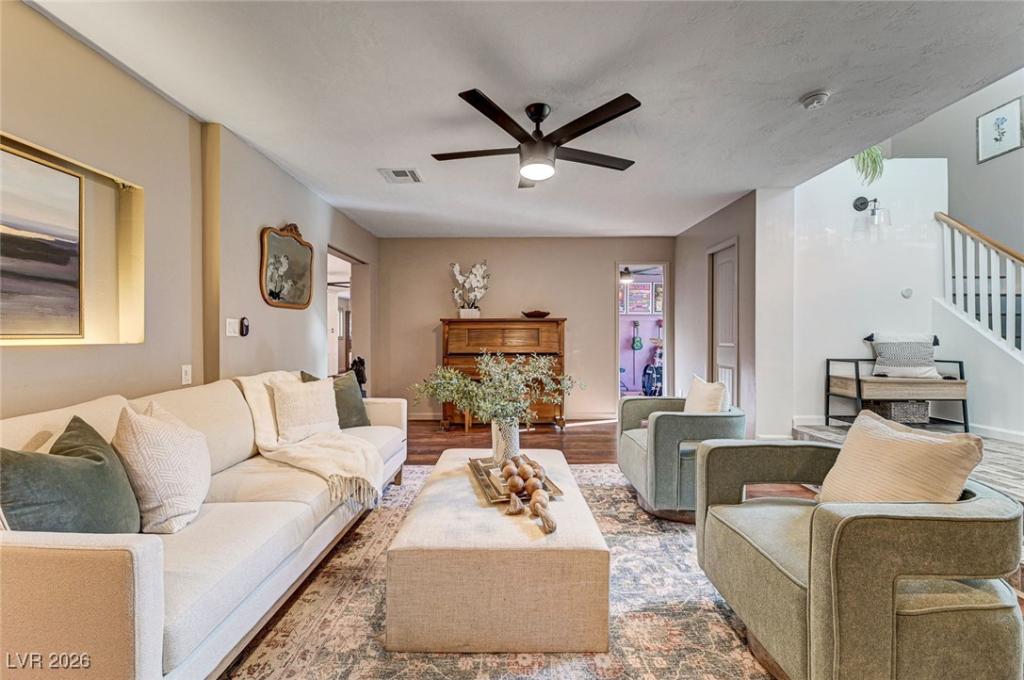 MLS #2745477 image #0