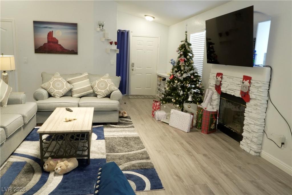 MLS #2745818 image #0