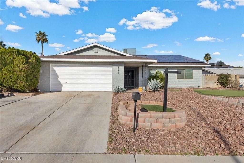 MLS #2745898 image #0