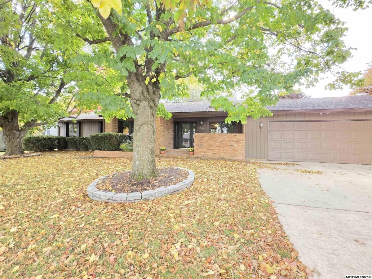 MLS #250800 image #0