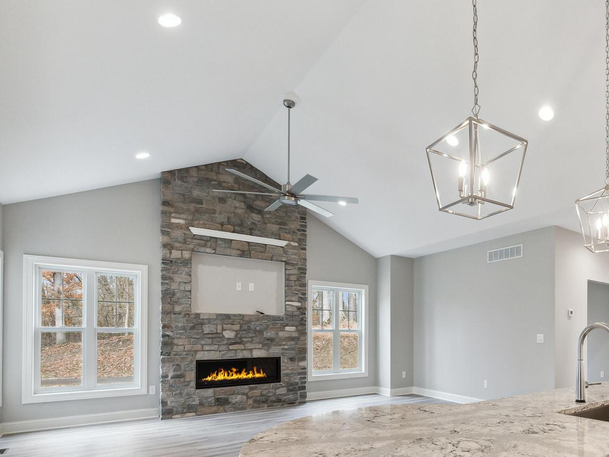 MLS #22040648 image #0