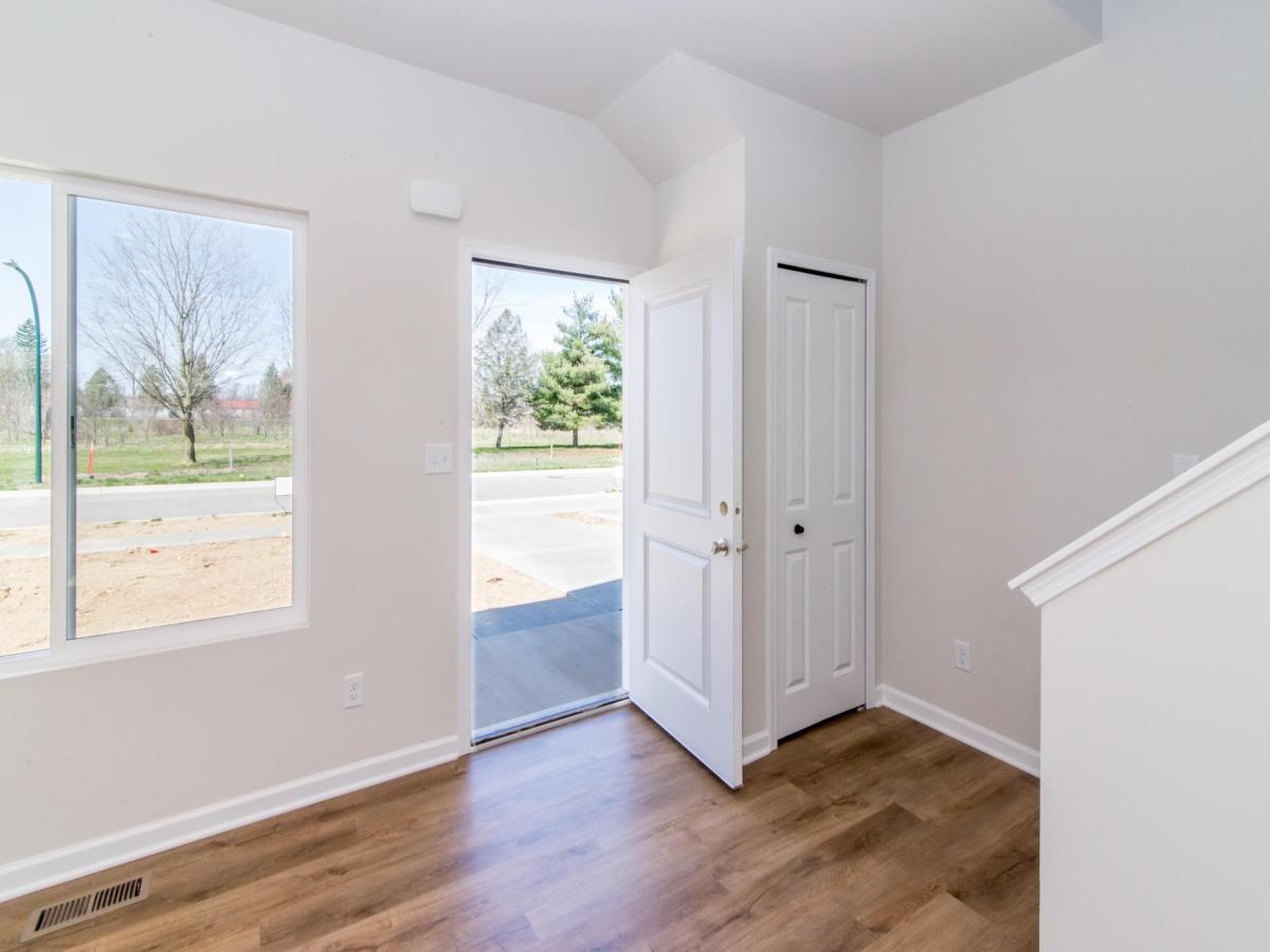 MLS #25046476 image #0