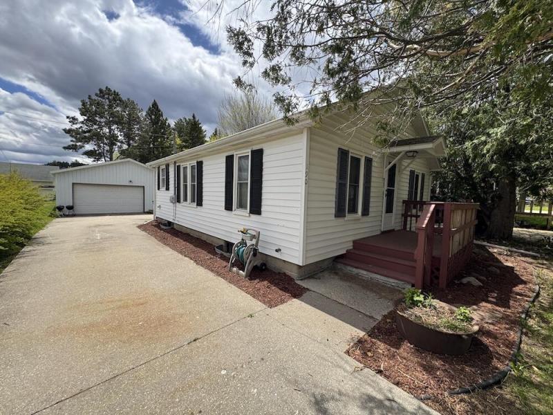 MLS #26001893 image #0