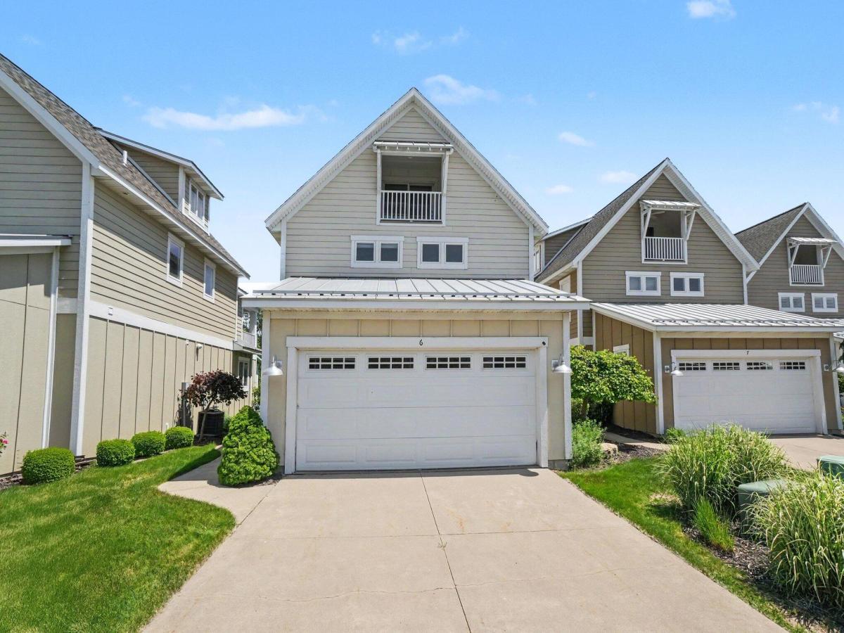 MLS #26001901 image #0