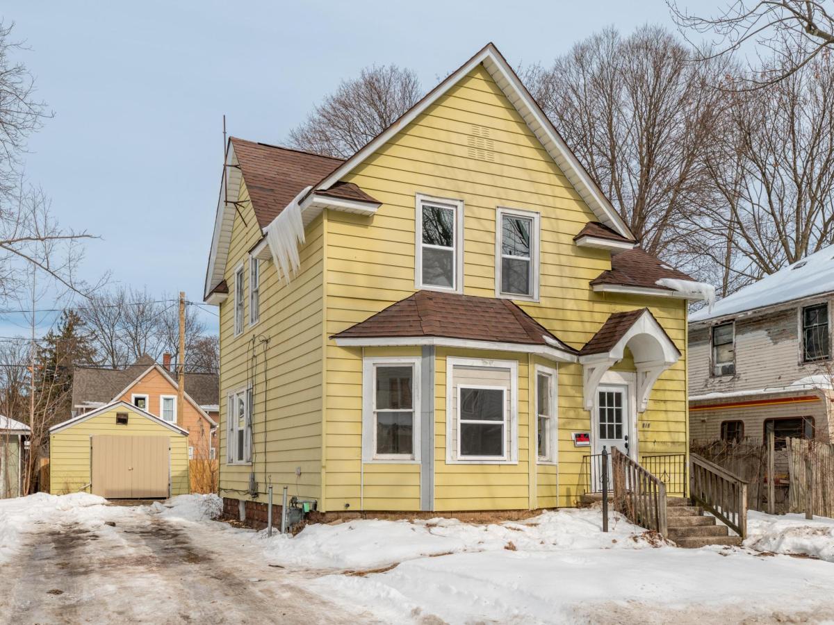 MLS #26005361 image #0