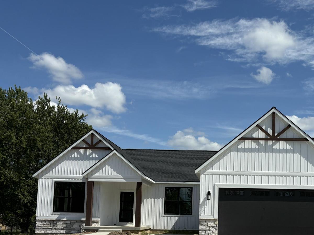 MLS #26006405 image #0