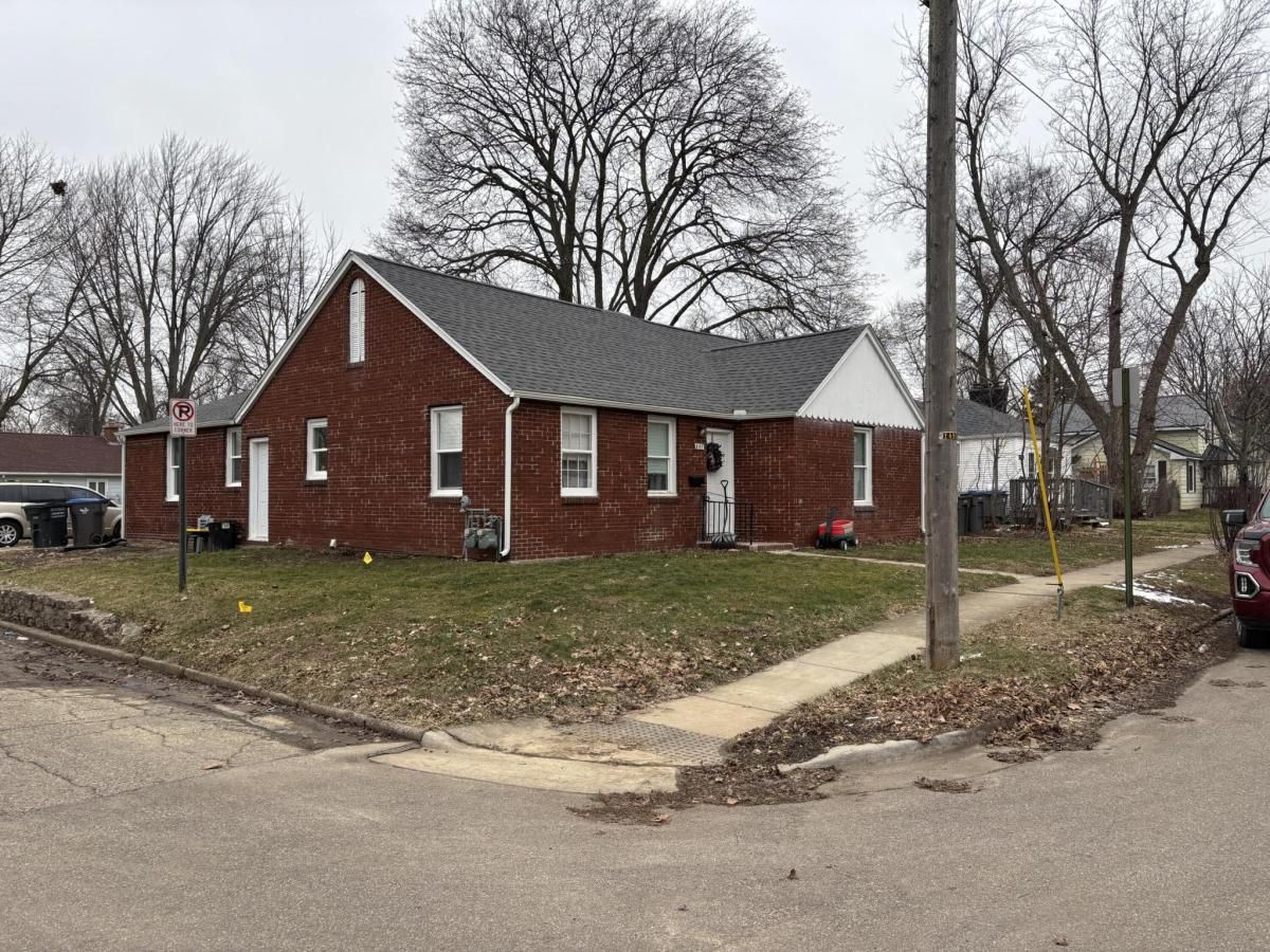 MLS #26009159 image #0