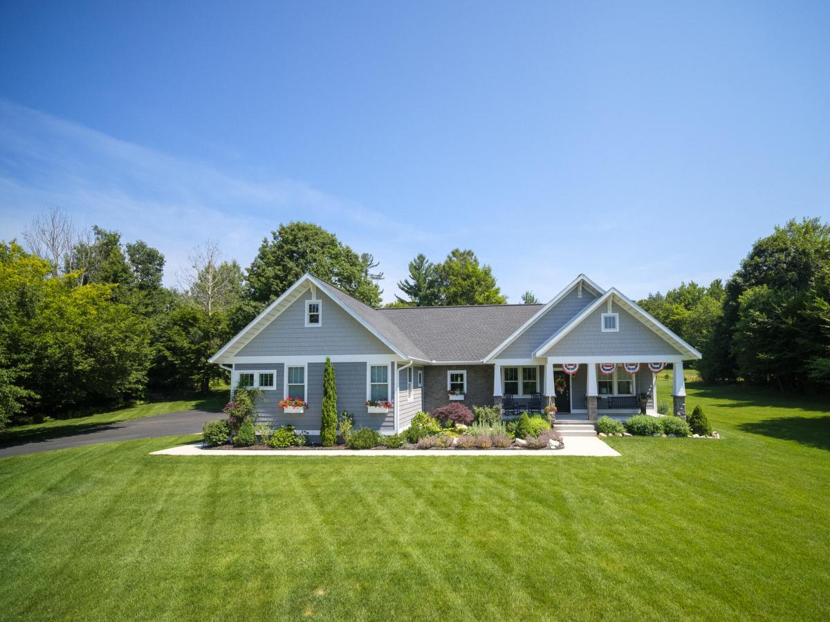 MLS #26009535 image #0