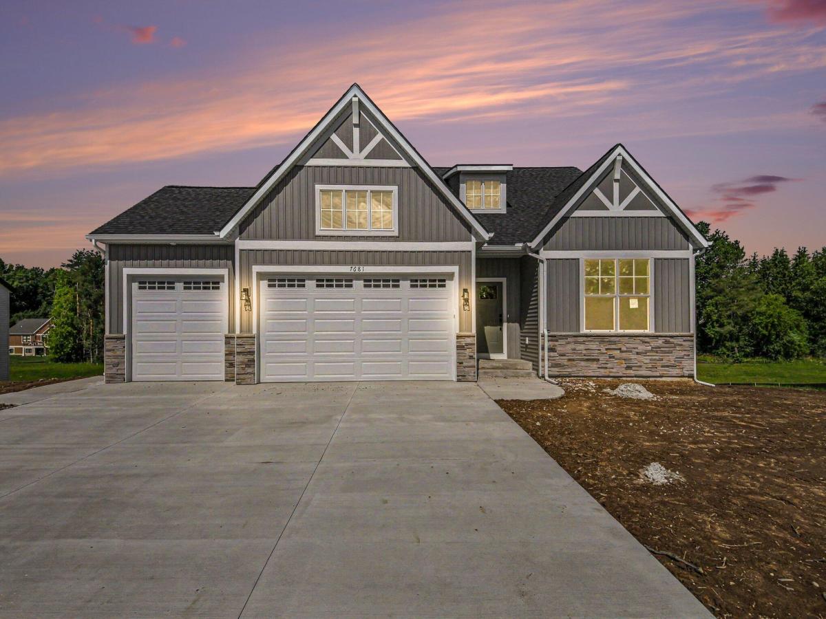 MLS #26017707 image #0
