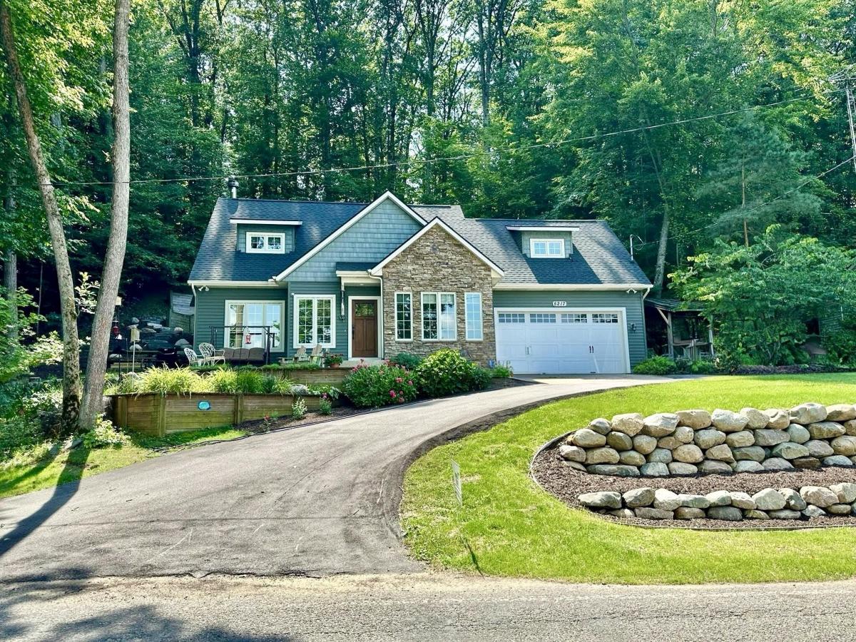 MLS #26017968 image #0