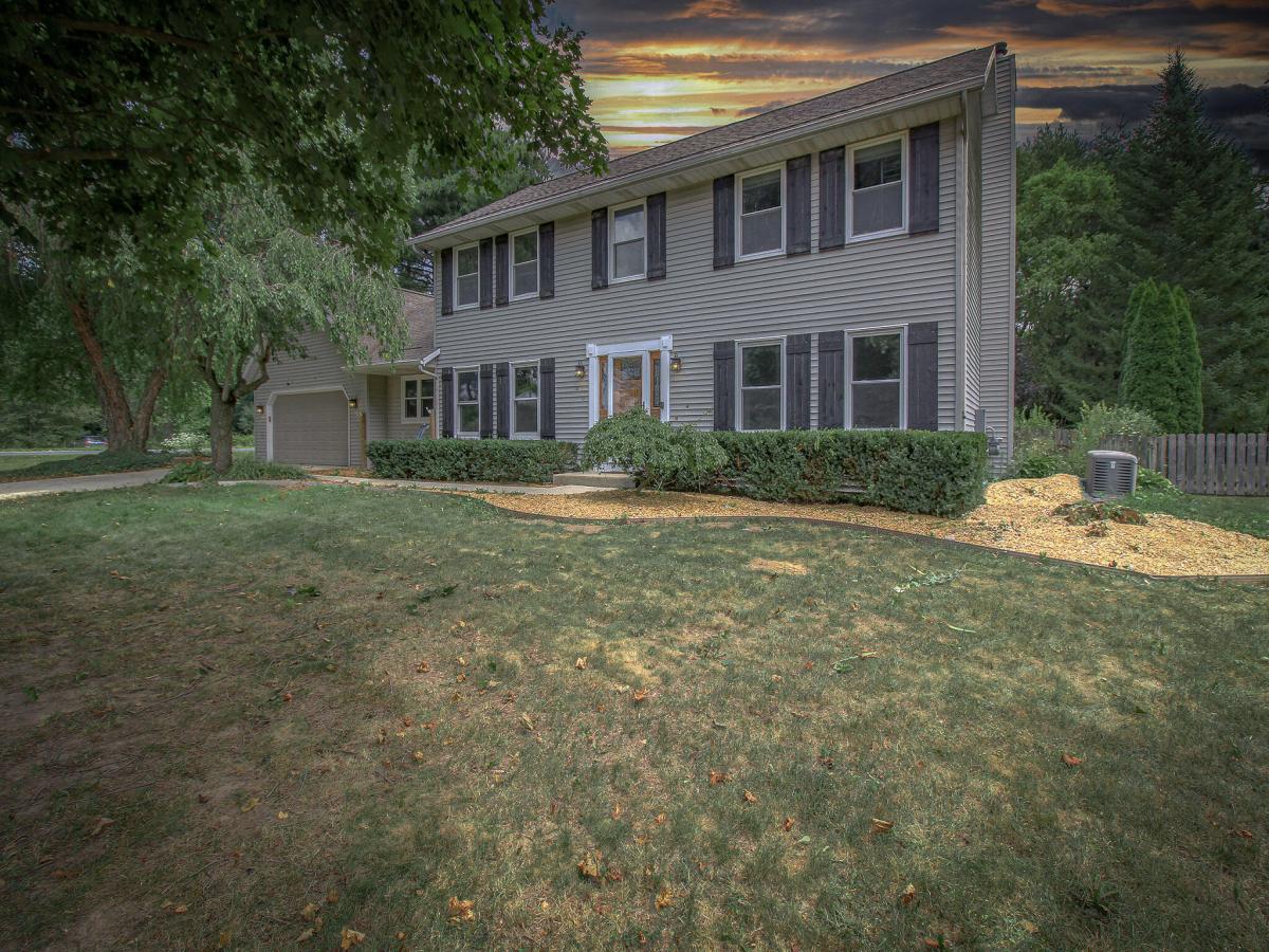 MLS #26018106 image #0