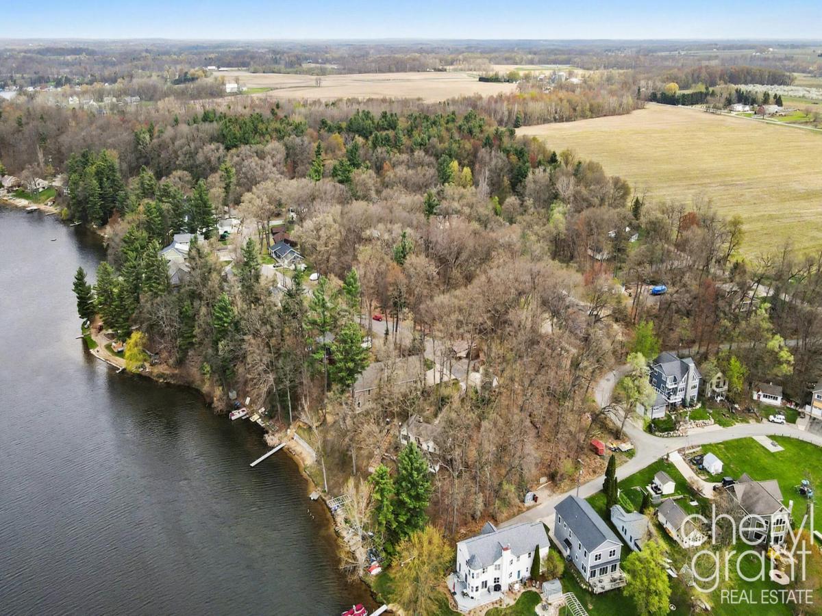 MLS #26018213 image #0