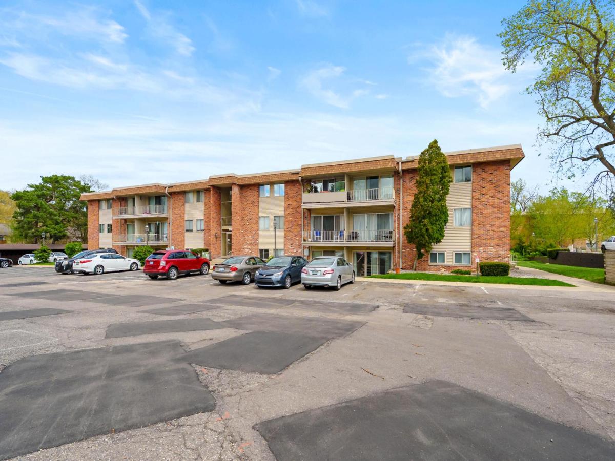 MLS #26018952 image #0