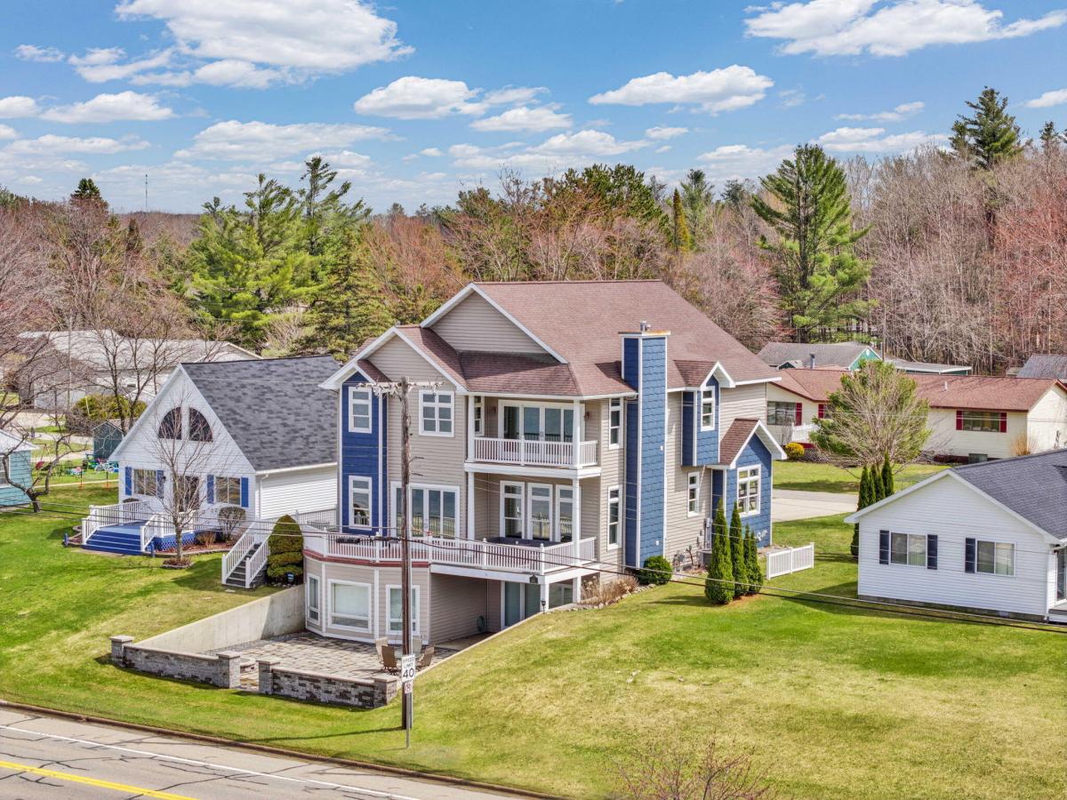 MLS #26019297 image #0