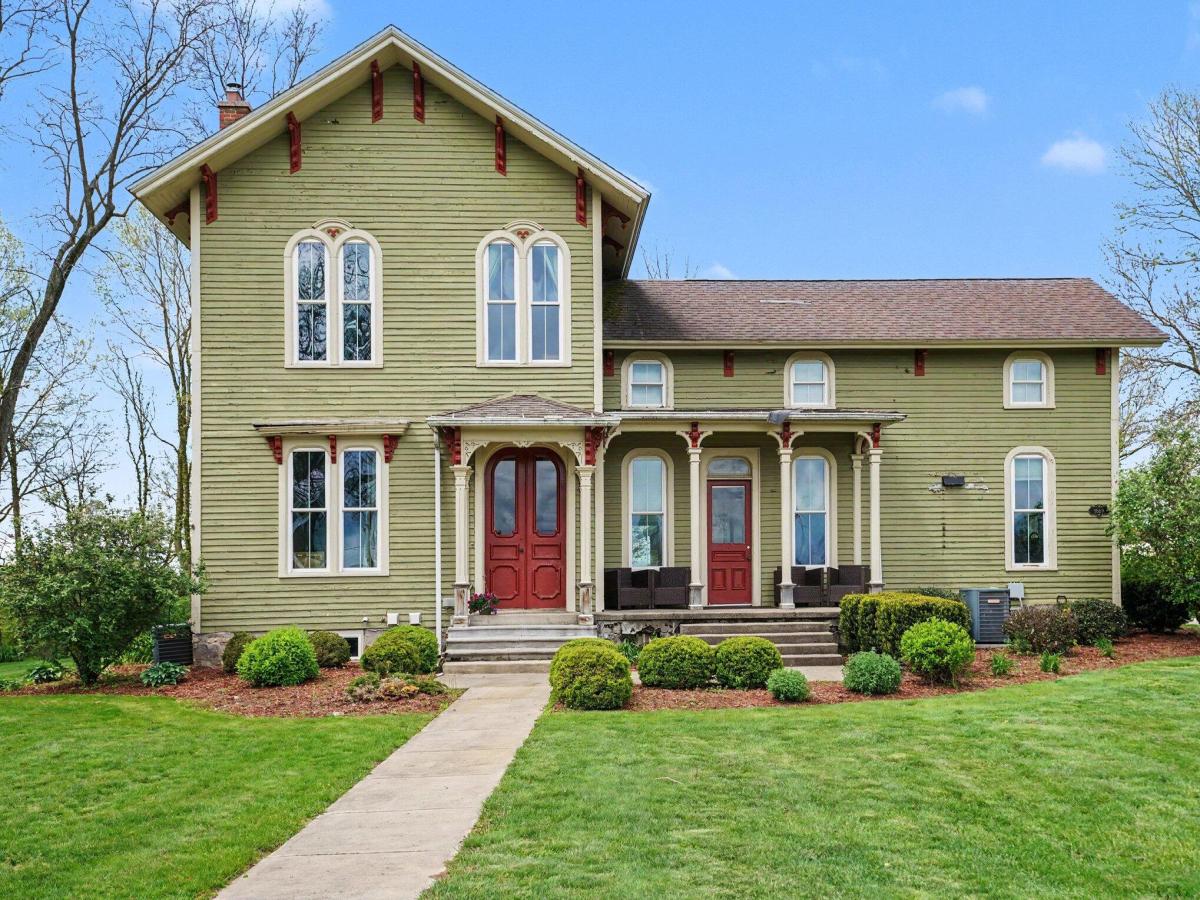 MLS #26019660 image #0