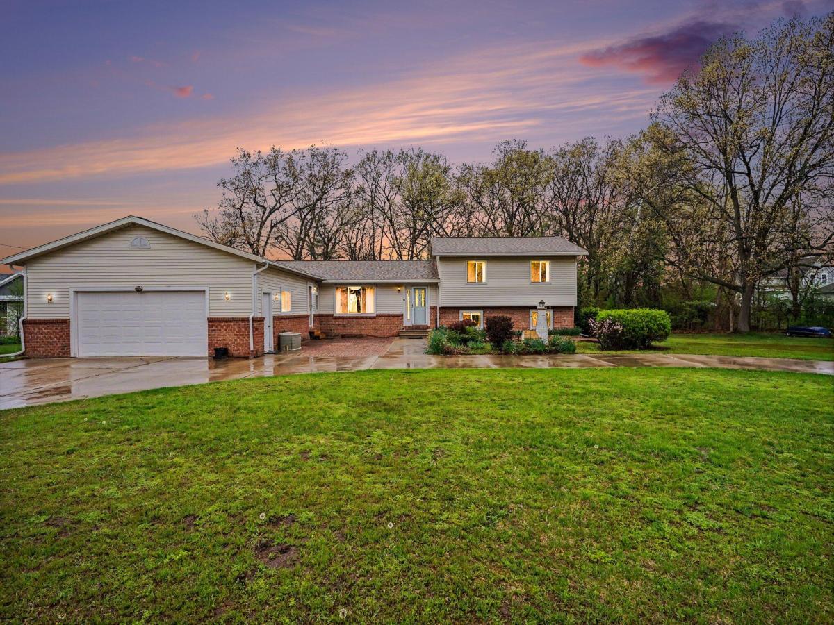 MLS #26019797 image #0