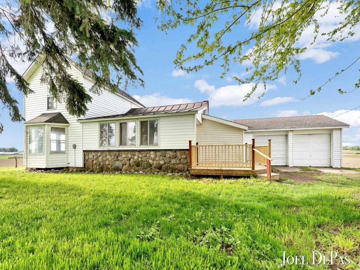 MLS #26019851 image #0