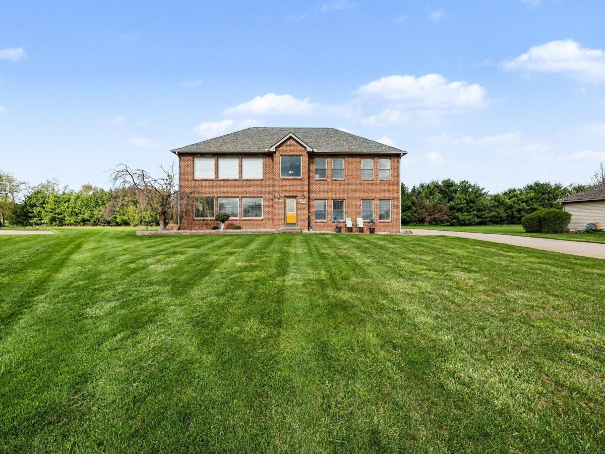 MLS #26019897 image #0