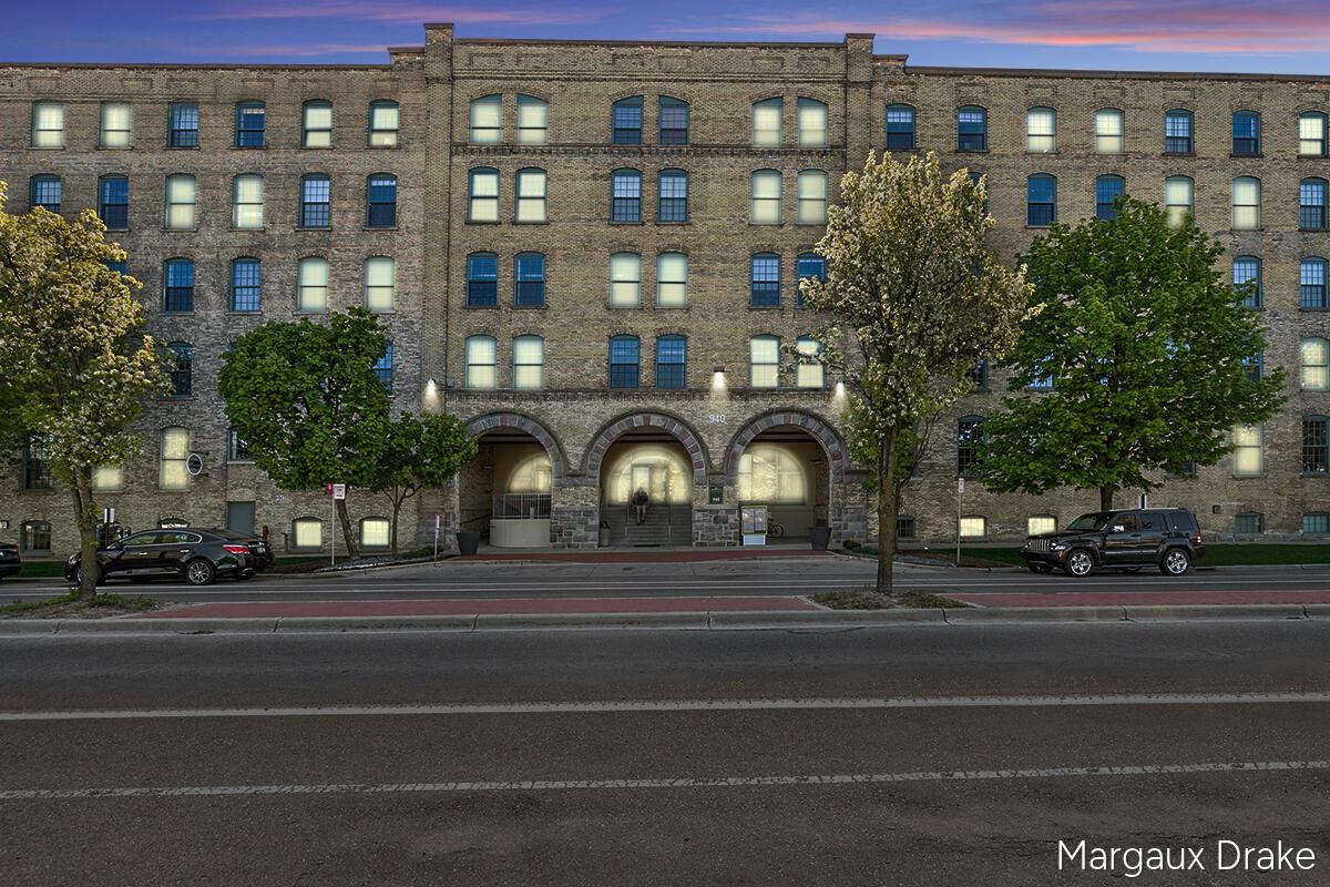 MLS #26020907 image #0
