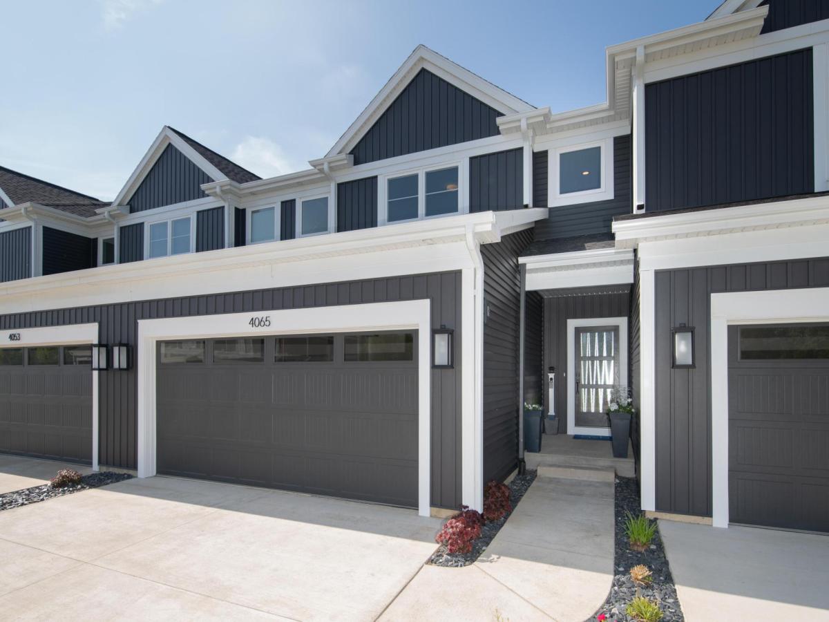 MLS #26023067 image #0