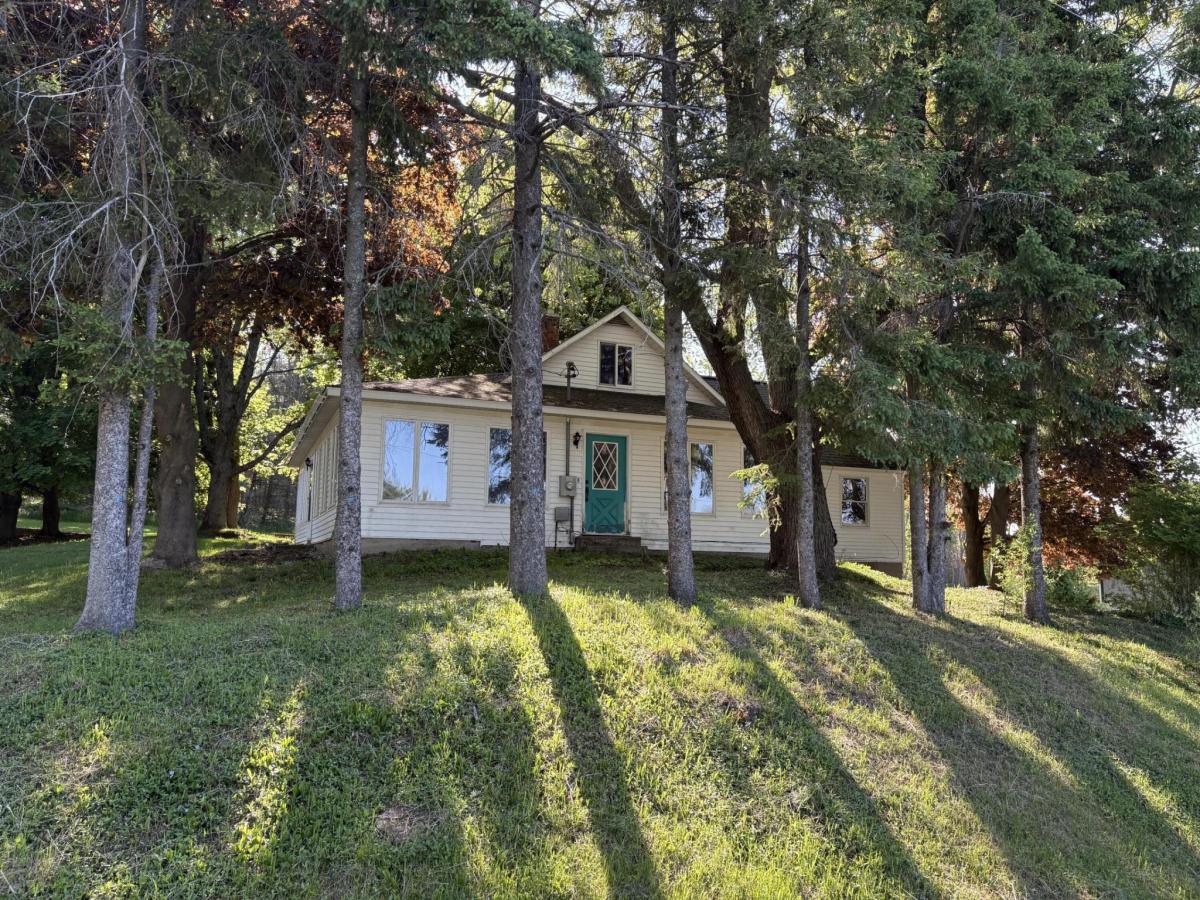 MLS #26026076 image #0