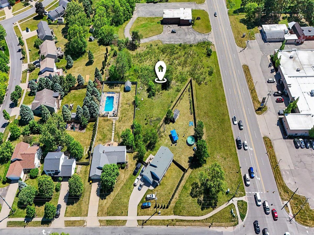 MLS #26026402 image #0