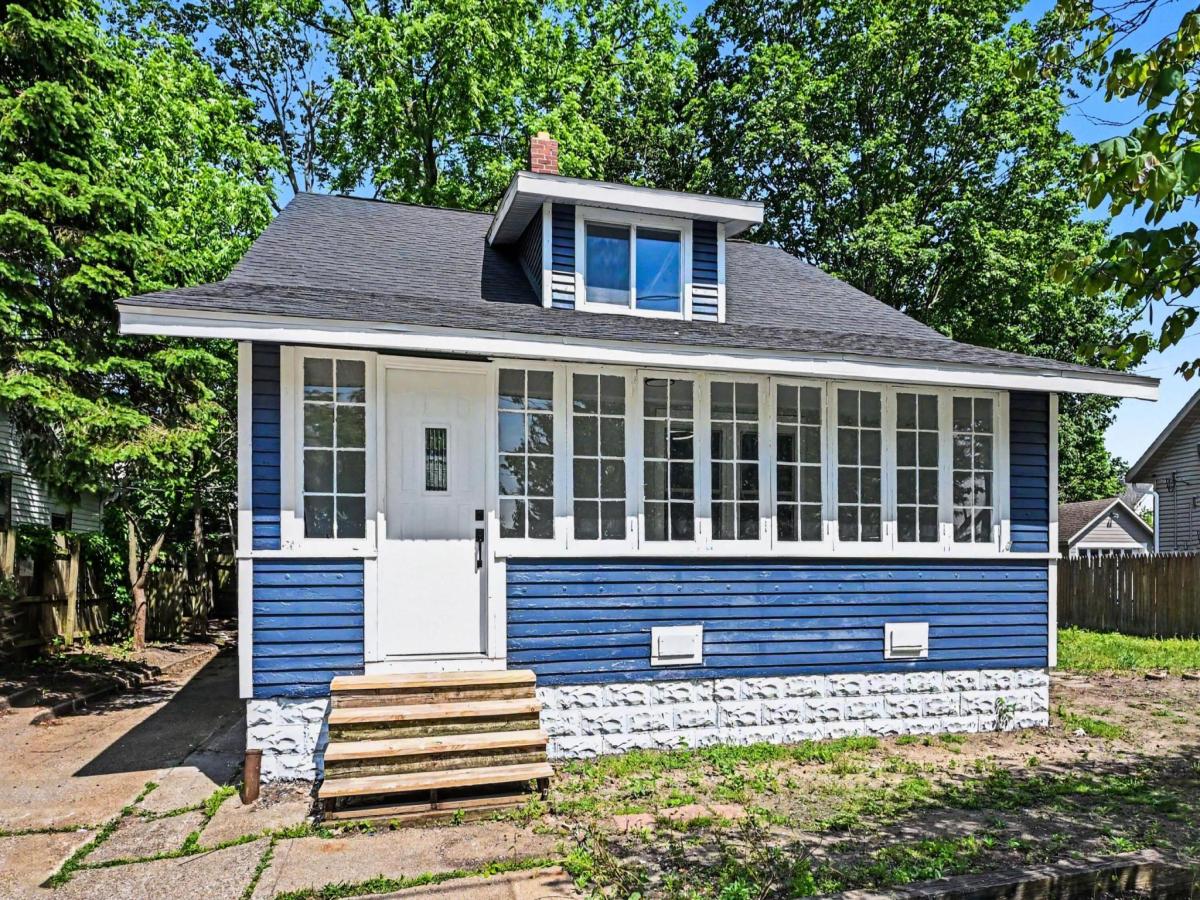 MLS #26026895 image #0