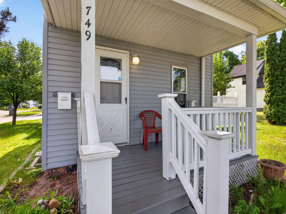 MLS #26027790 image #0
