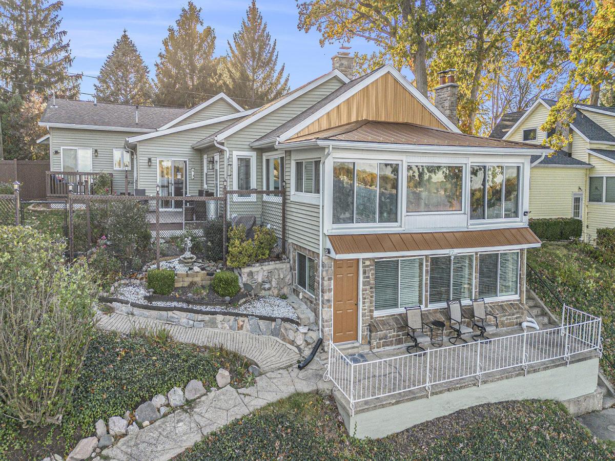 MLS #26027895 image #0