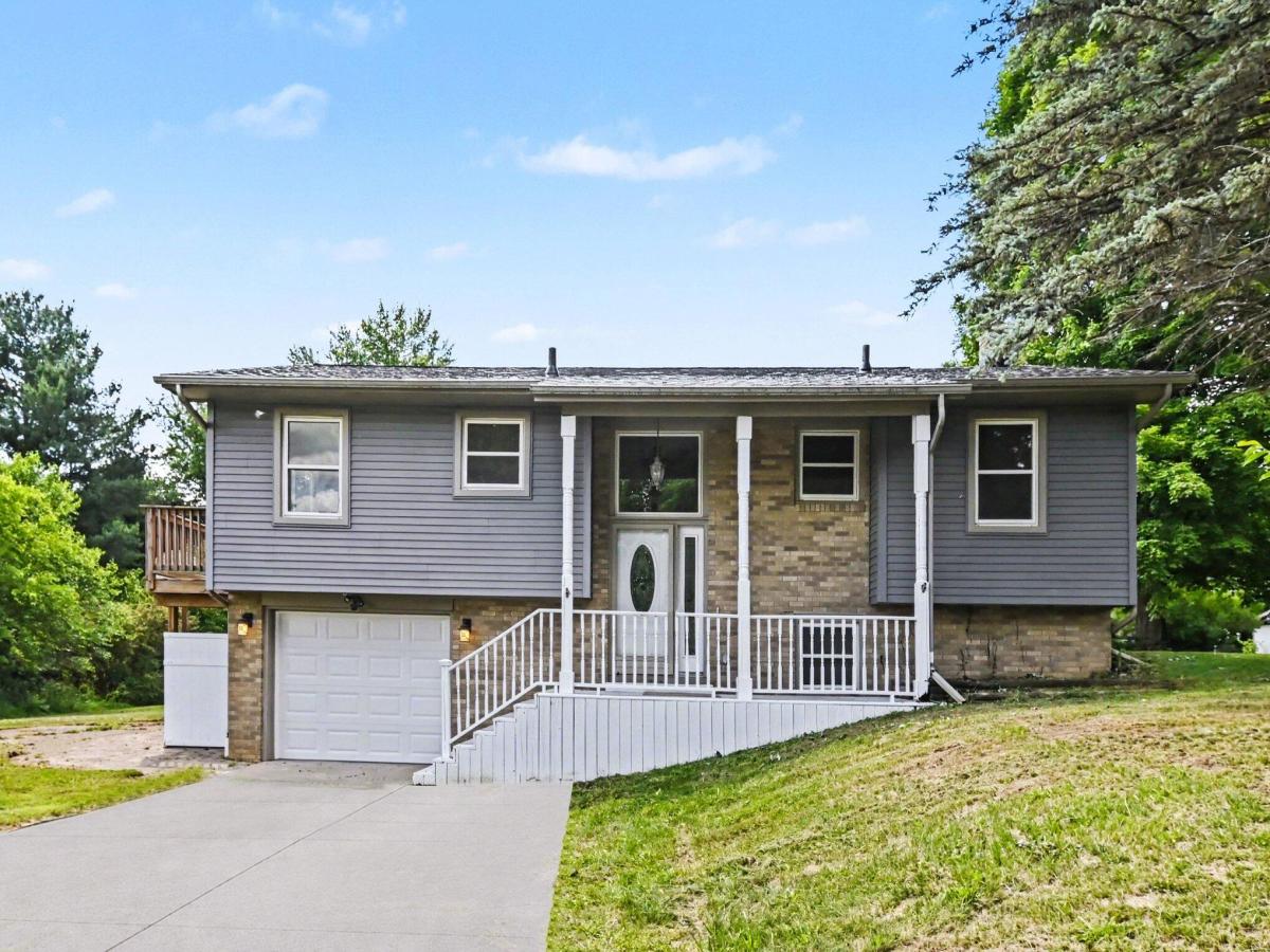MLS #26029757 image #0