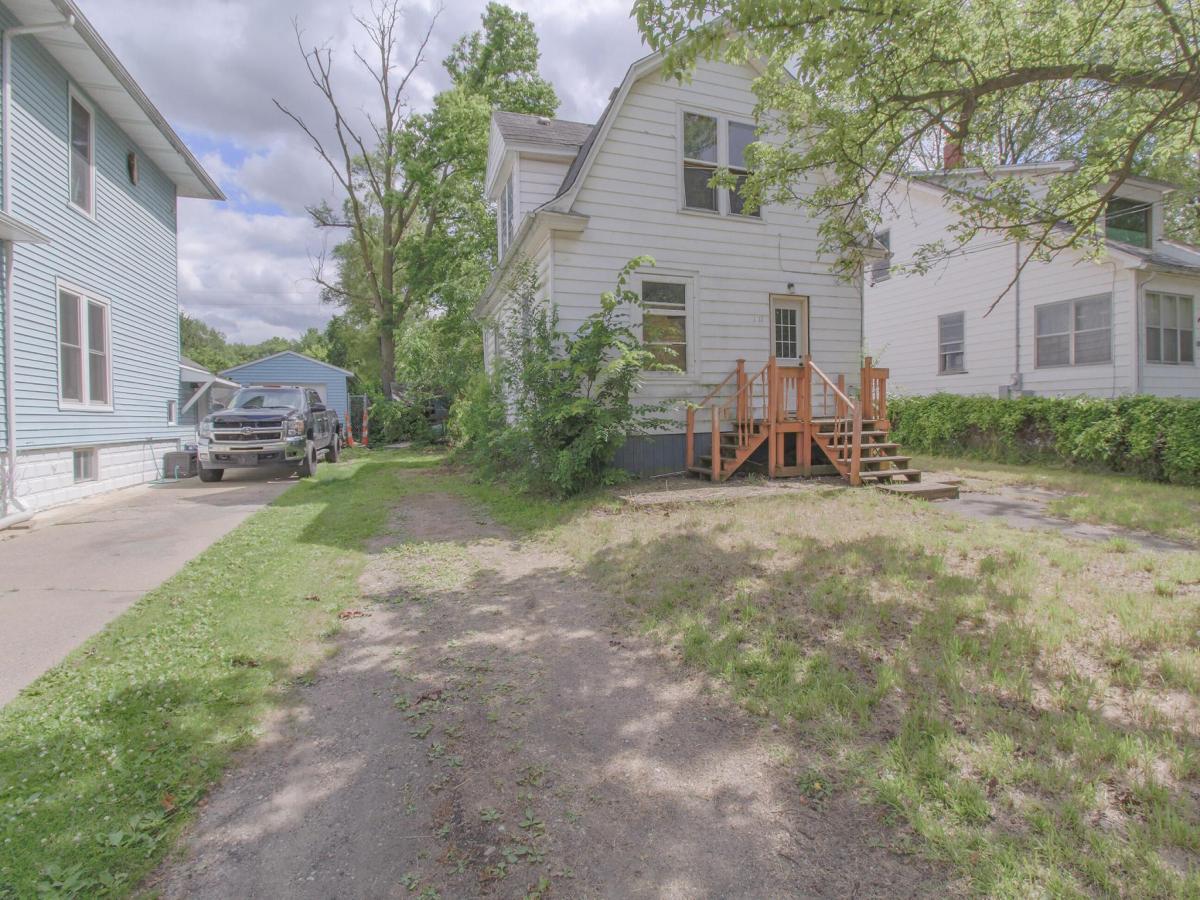 MLS #26029902 image #0