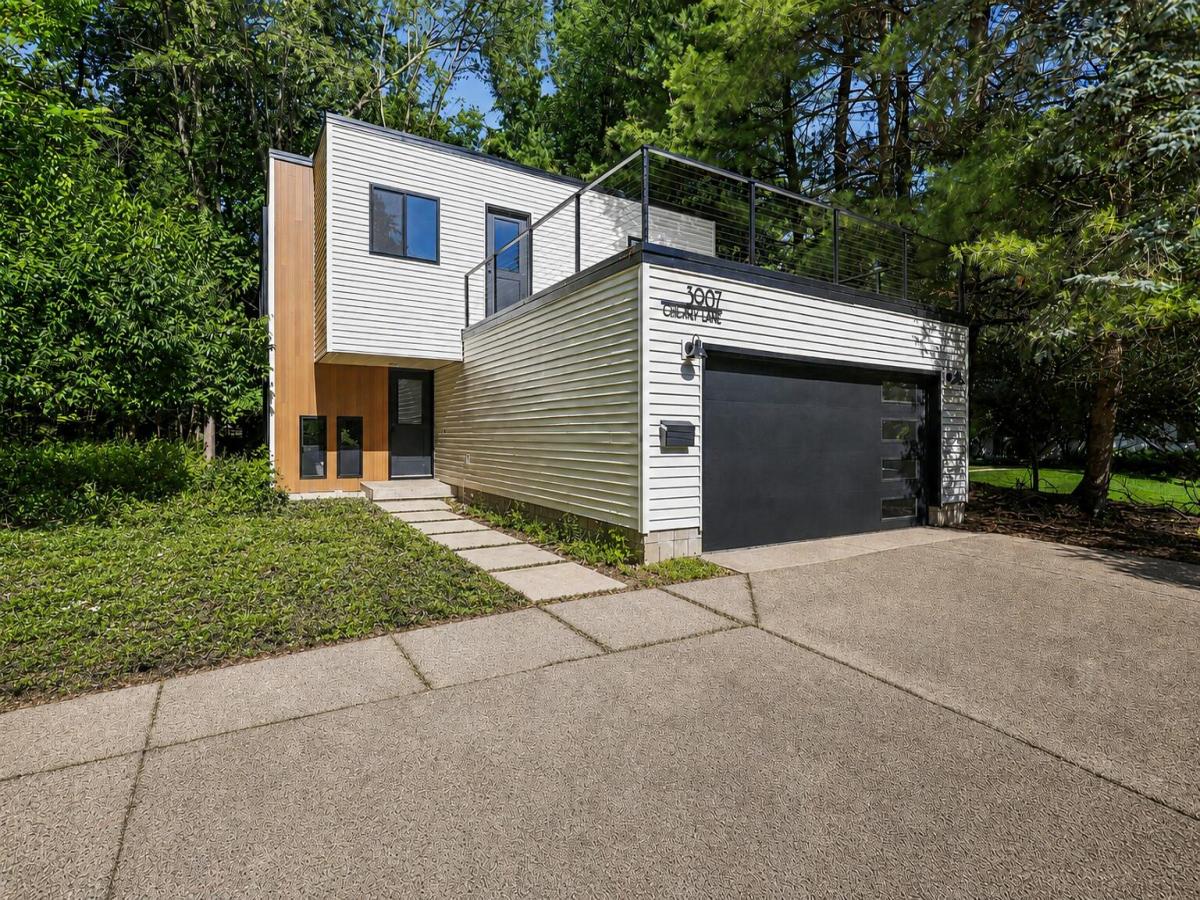 MLS #26029932 image #0