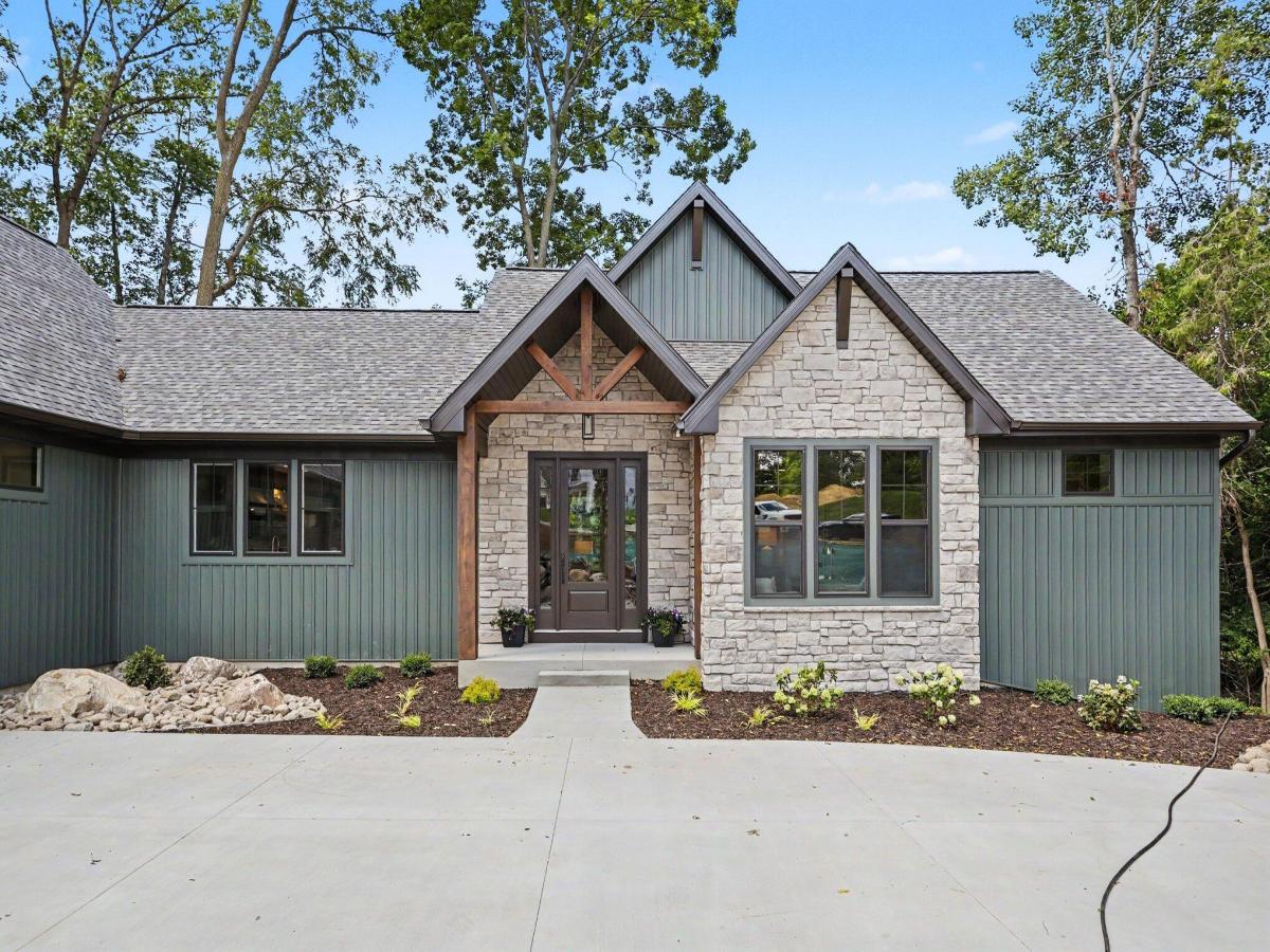 MLS #26030956 image #0